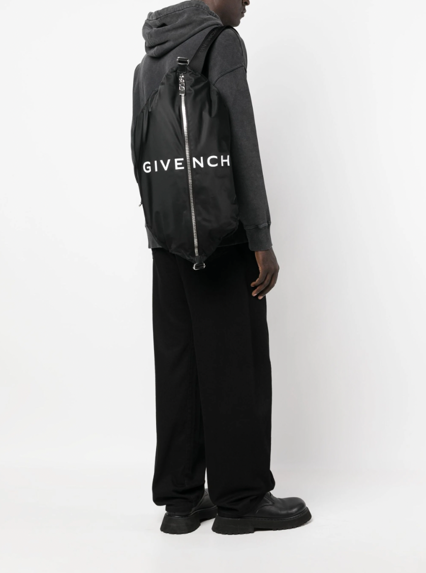 GIVENCHY　バッグ