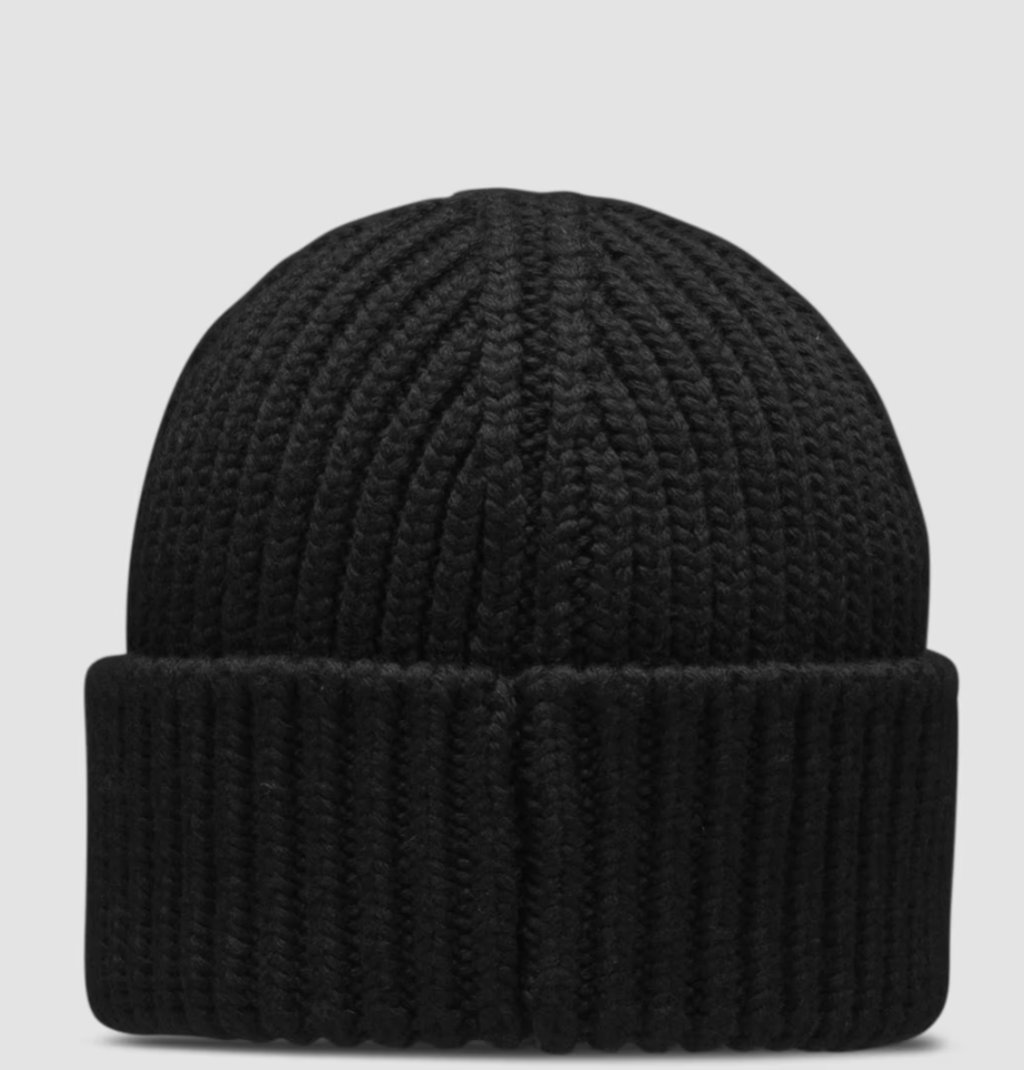 Knit hat with Logo