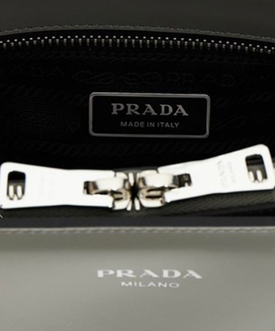 PRADA バッグ