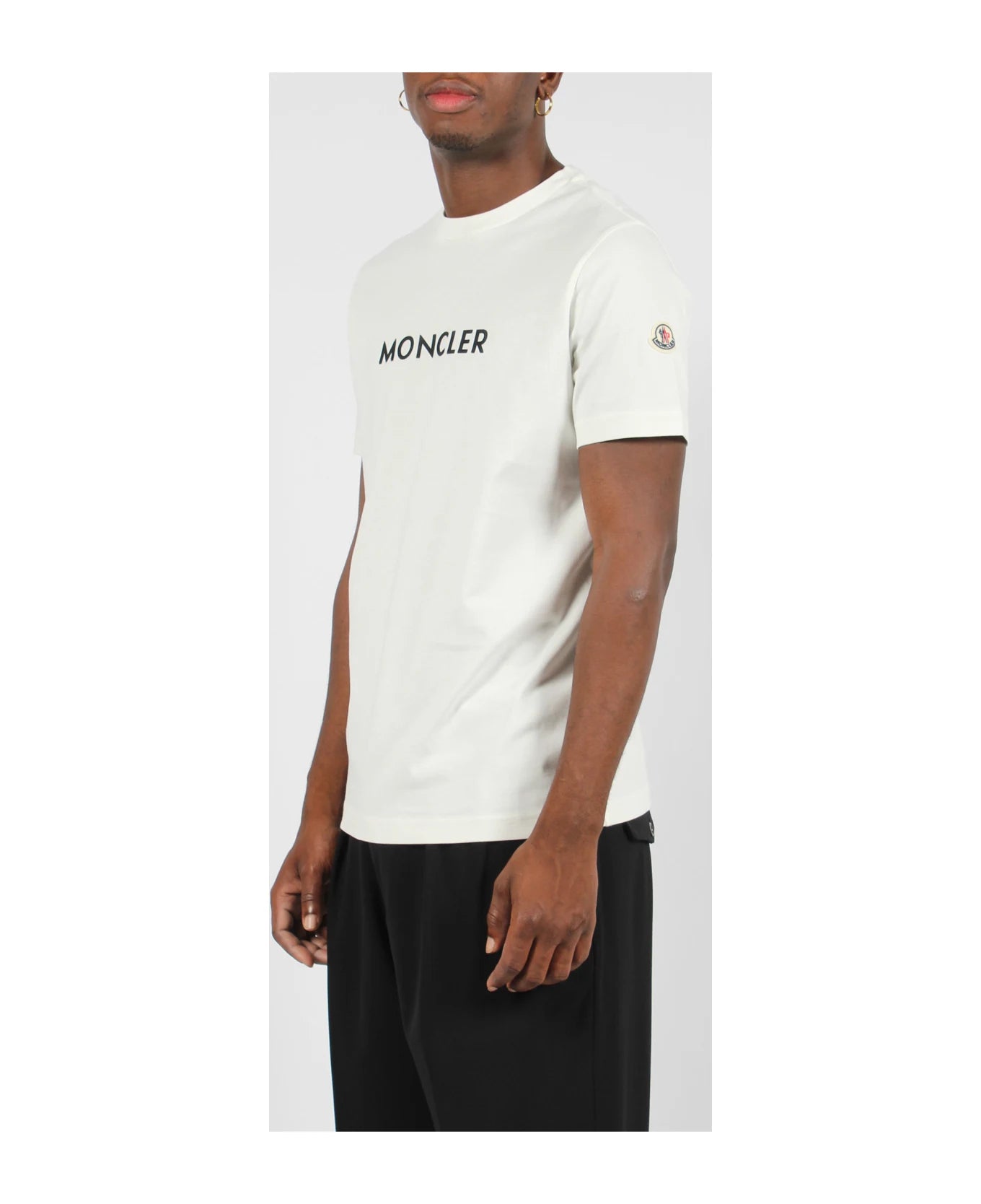 MONCLER　Tシャツ